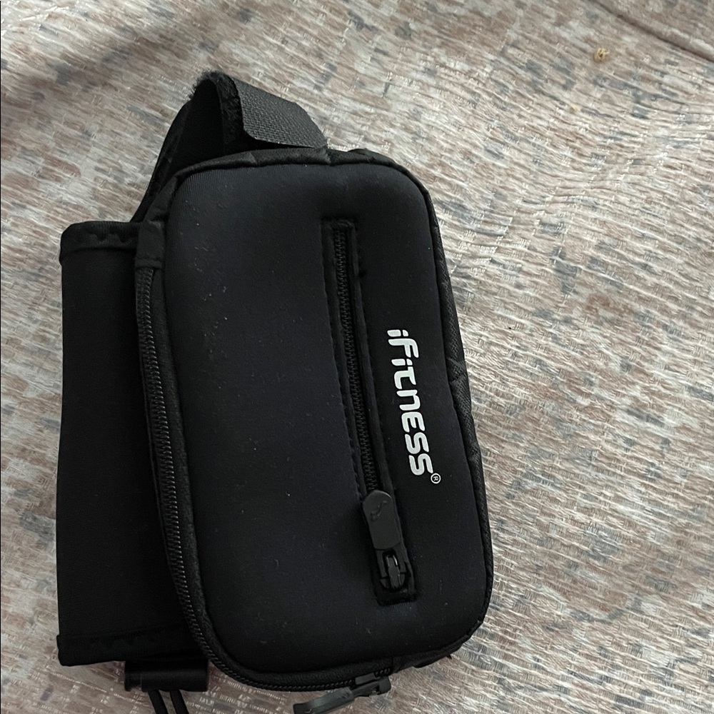 iFitness Black Arm Band